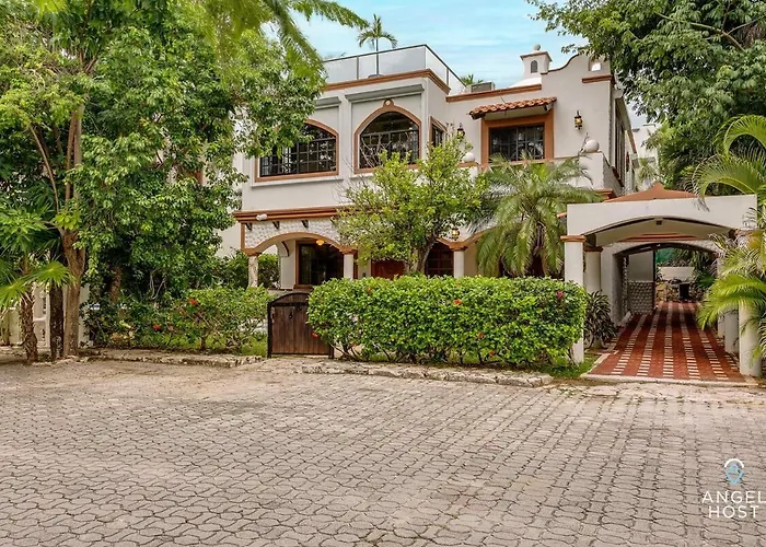 6br W Pool, Bbq & Backyard