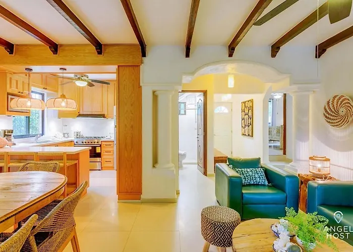 Apartment 6br W Pool, Bbq & Backyard *