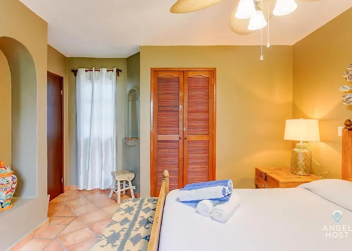 6br W Pool, Bbq & Backyard Apartment *